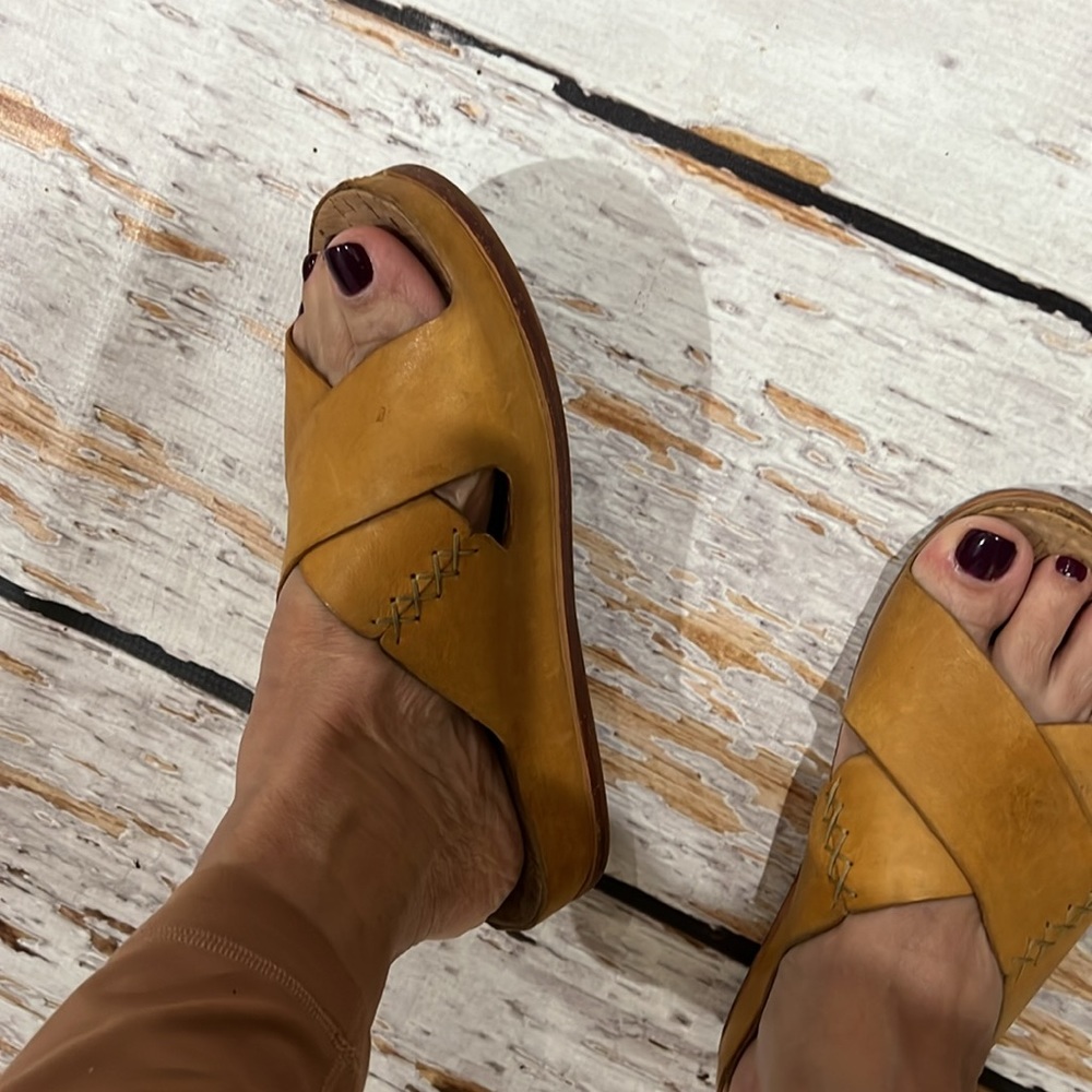 Kork ease sandal. Mustard color. - Picture 7 of 7
